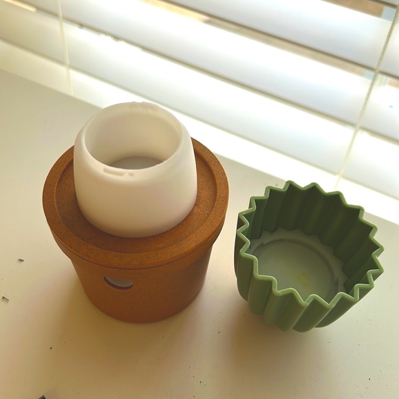 Cordless Cactus Diffuser - Picture 3 of 3